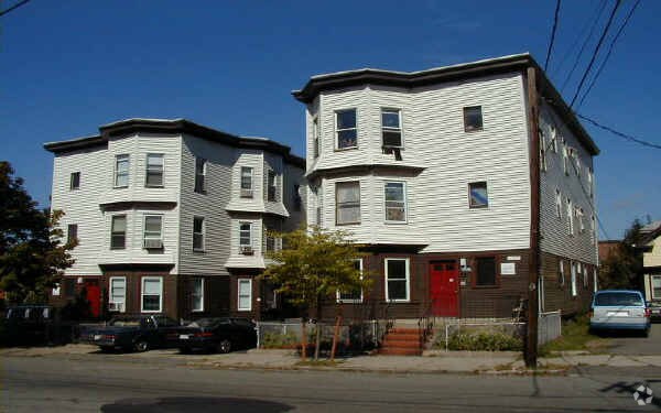 Primary Photo - 29-35 Sagamore St