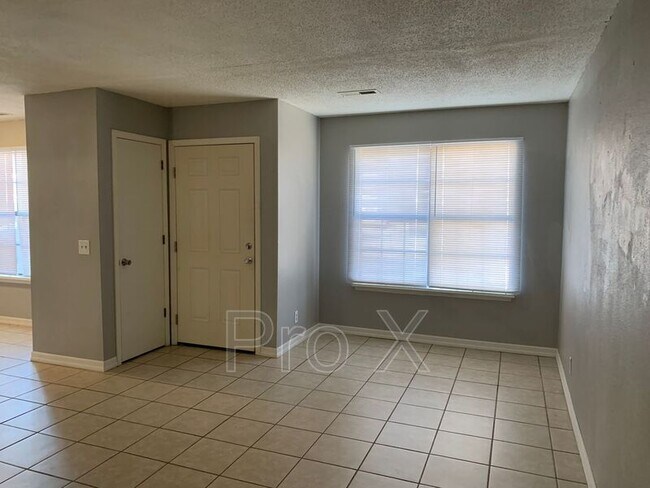 Foto del edificio - 1021 S St Louis Ave