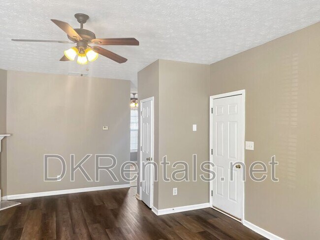 Building Photo - 3033 Kentmere Dr