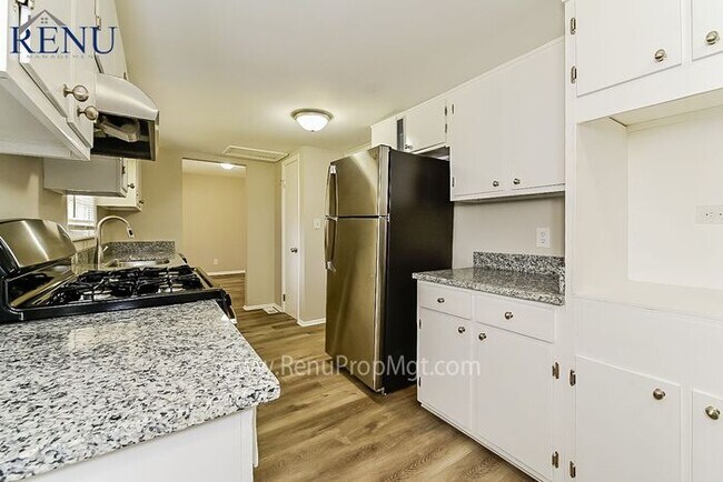 Foto del edificio - Now Available! 3 bed 2 bath!