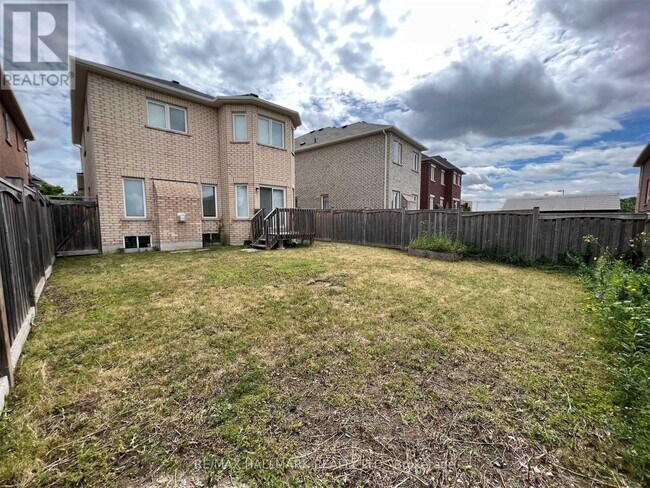Building Photo - 10 Coral Acres Dr