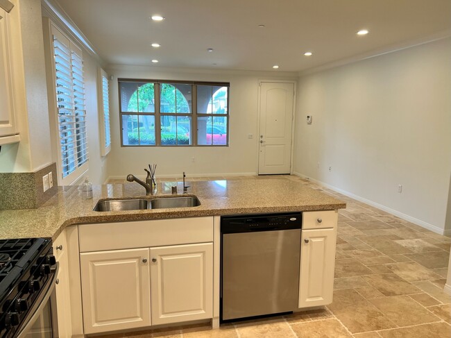 Building Photo - 138 Coralwood