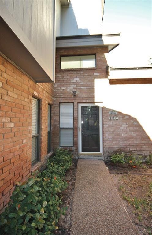 Building Photo - 25 Xanthisma Ave