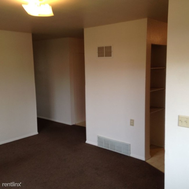 Foto del edificio - 3 br, 1 bath Apartment - 927 S. David