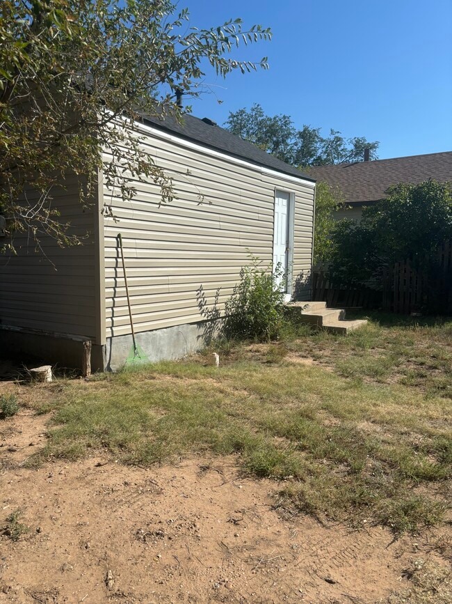 Backyard - 1021 N Roosevelt St