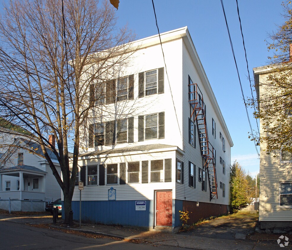 32 Hill St, Biddeford, ME 04005 Apartments in Biddeford, ME