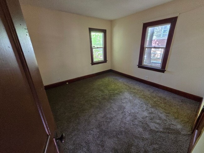 Building Photo - 3 Bedroom Home for Rent