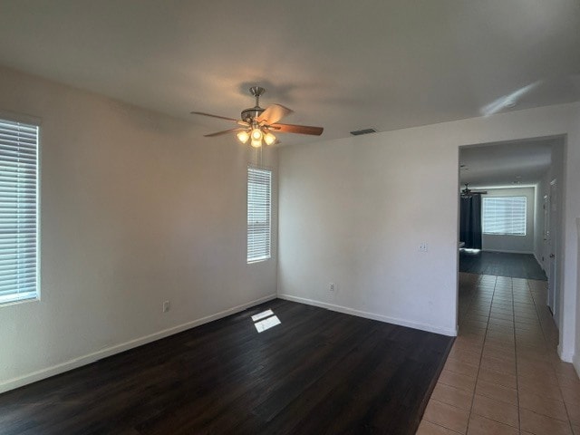 Building Photo - Gorgeous 3 Bedroom 2.5 Bathroom Plus Loft