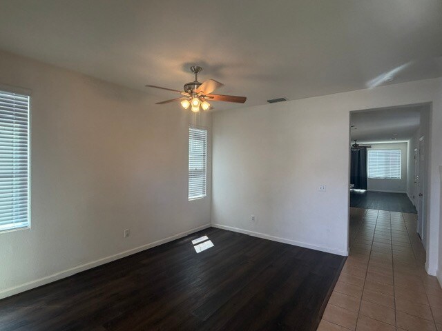 Foto del edificio - Gorgeous 3 Bedroom 2.5 Bathroom Plus Loft