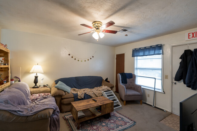 Living Room - 815 N Monroe St