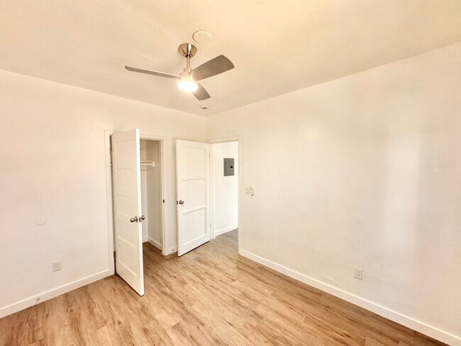 Foto del edificio - 1559 N Hill Ave