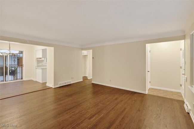 Building Photo - 5969 Marra Dr