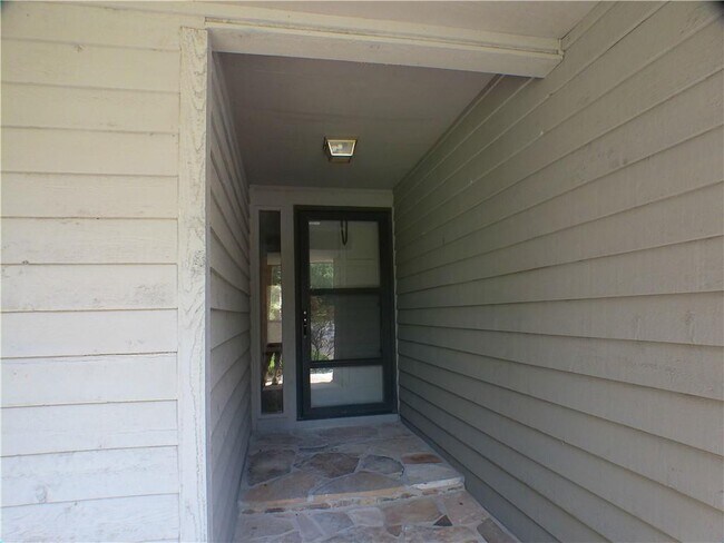 Foto del edificio - 10030 Piney Ridge Walk