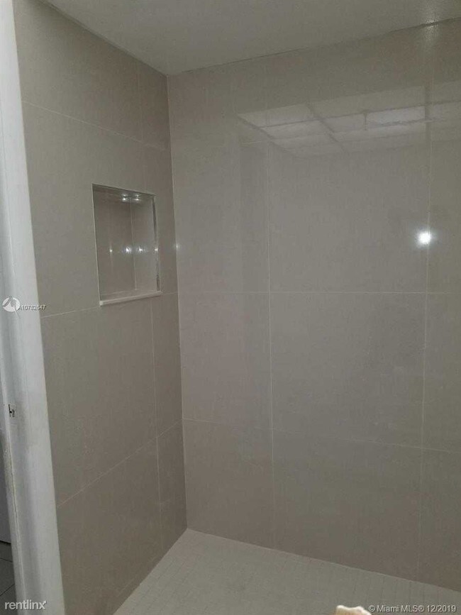 Building Photo - 2 br, 2 bath Condo - 10661 SW 108th Ave 3D