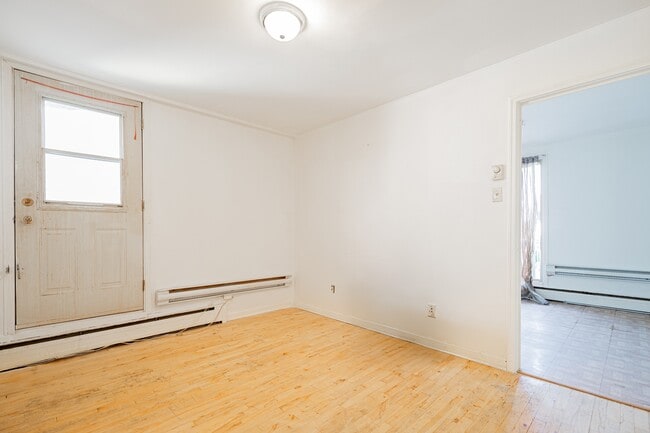 Photo du bâtiment - 411 Av. Copernic