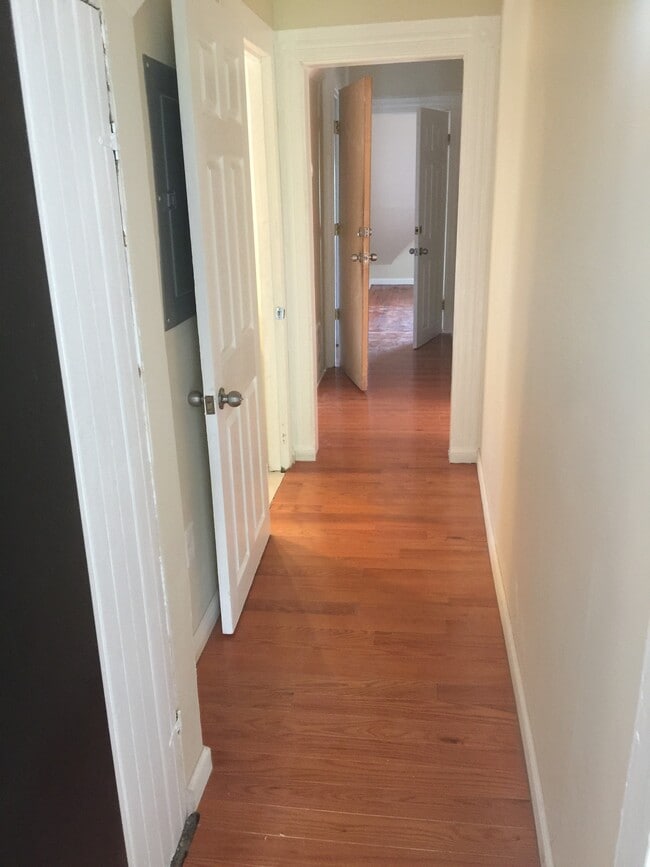 hallway - 153 S Grove St Apartments