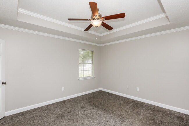Foto del edificio - Beautiful 4 Bedroom