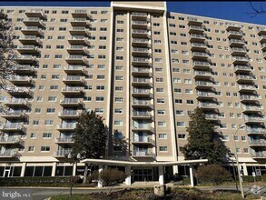 Building Photo - 1225 Martha Custis Dr