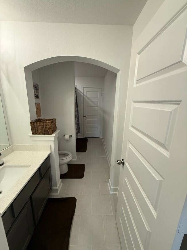 Foto del edificio - 7102 Golden Groundsel Dr
