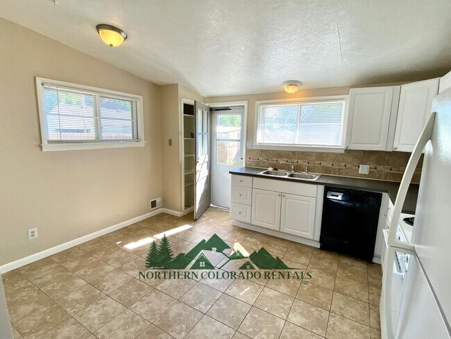 Building Photo - 3034 High Dr