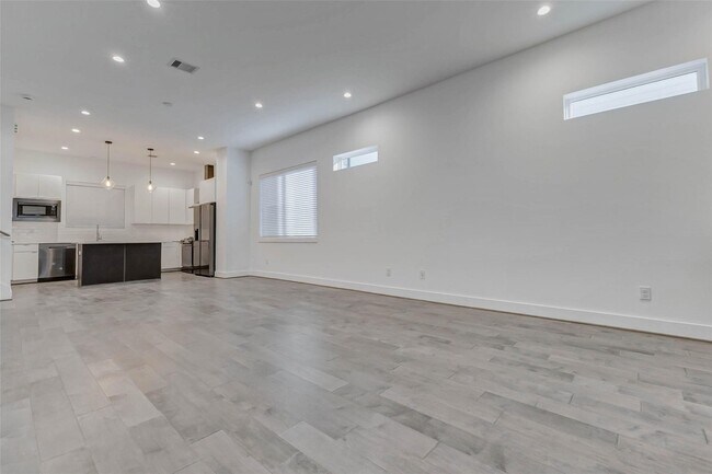 Foto del edificio - 5859 Dolores St