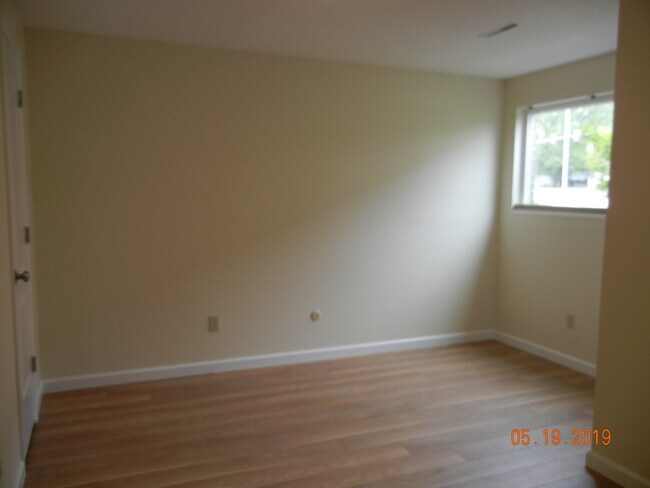 Building Photo - 1438 Hover St