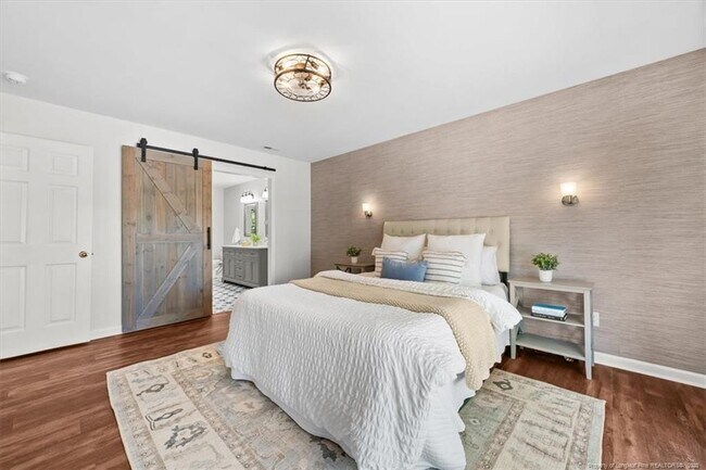 Foto del edificio - 4 Emerald Ln