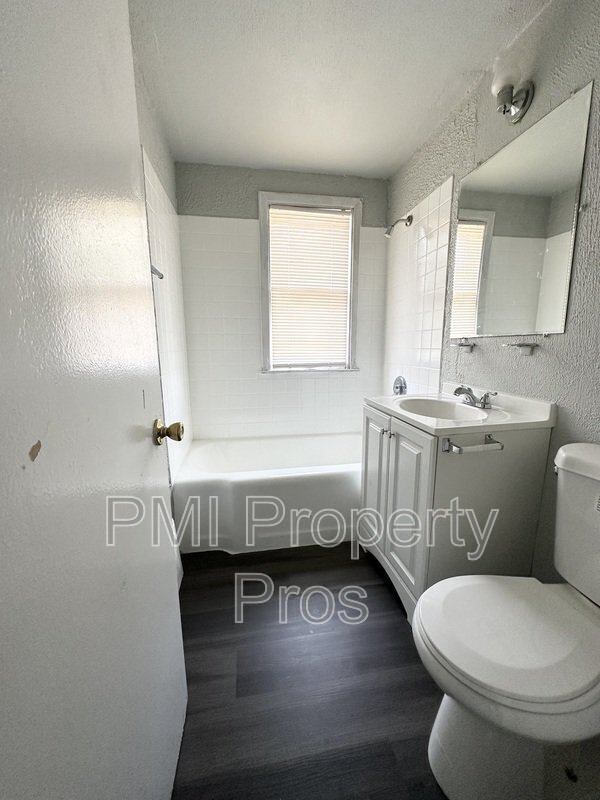 Foto del edificio - 4952 N 25th St
