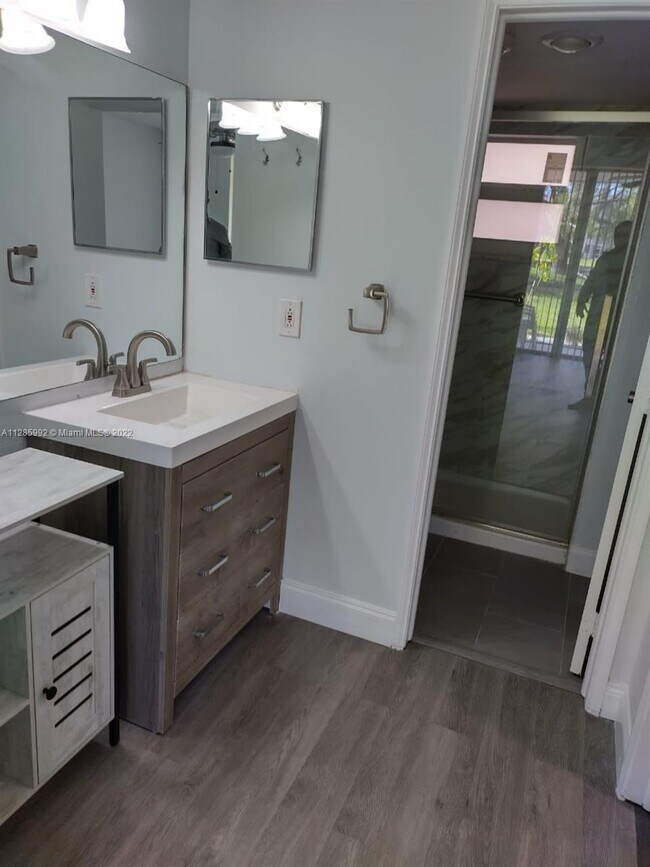 9441 Live Oak Pl Unit 107, Davie, FL 33324 Condo for Rent in Davie