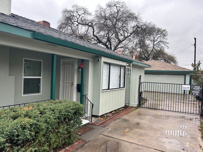 Building Photo - Super Nice 3 Bedroom/2 Bath Stockton Home