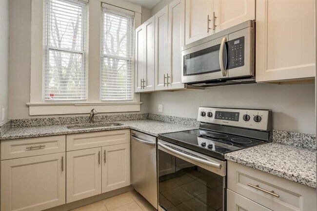 Foto del edificio - 600 Parkway Dr NE