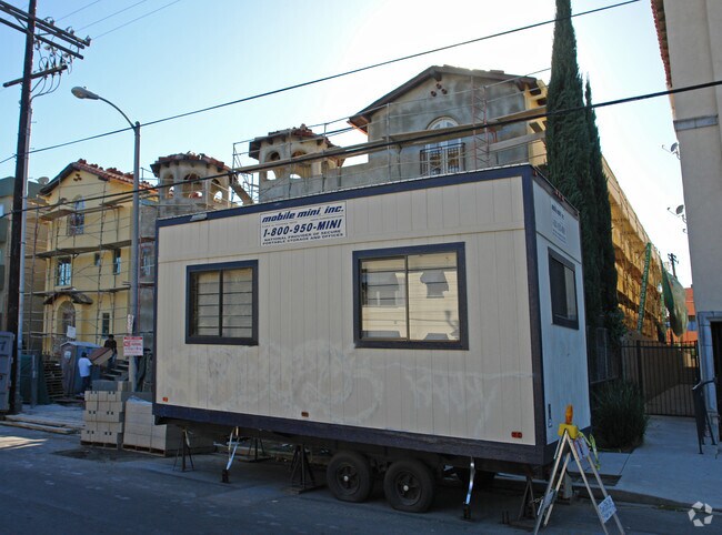 Foto del edificio - 1325-1331 N Sycamore Ave