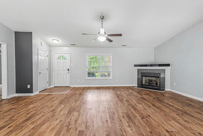 Foto del edificio - 118 Magnolia Ln