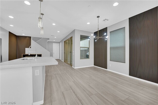 Foto del edificio - 11665 Redwood Mountain Ave