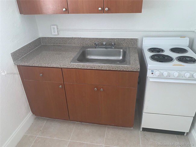 Foto del edificio - 1710 NW 1st Ct