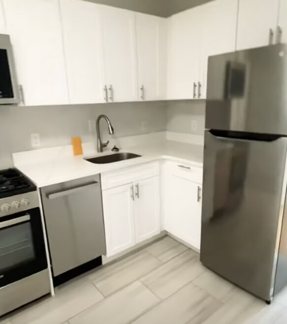 Foto del edificio - 712 E 6th St
