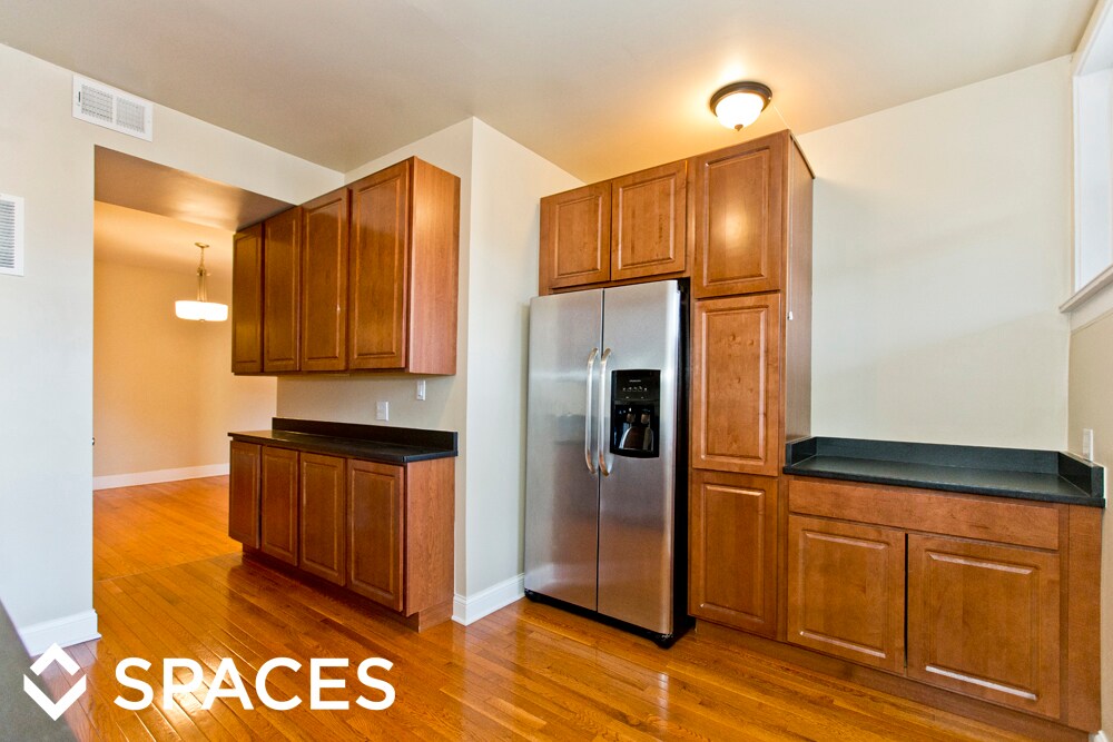Foto principal - 1428 W Winnemac Ave