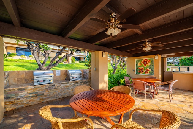 Building Photo - Large 2 bed 2 bath Condo at Kaanapali Royal Resort