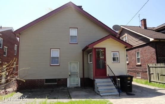 Foto del edificio - 4 br, 1.5 bath House - 2443 E Outer Dr