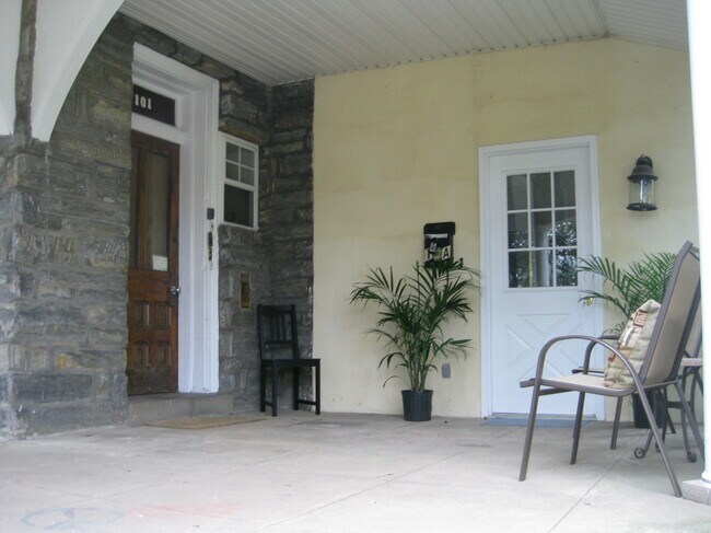 Building Photo - 101 S Princeton Ave