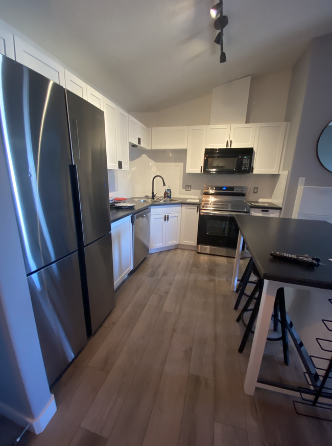 Photo du bâtiment - 7335 S Terwillegar Dr NW