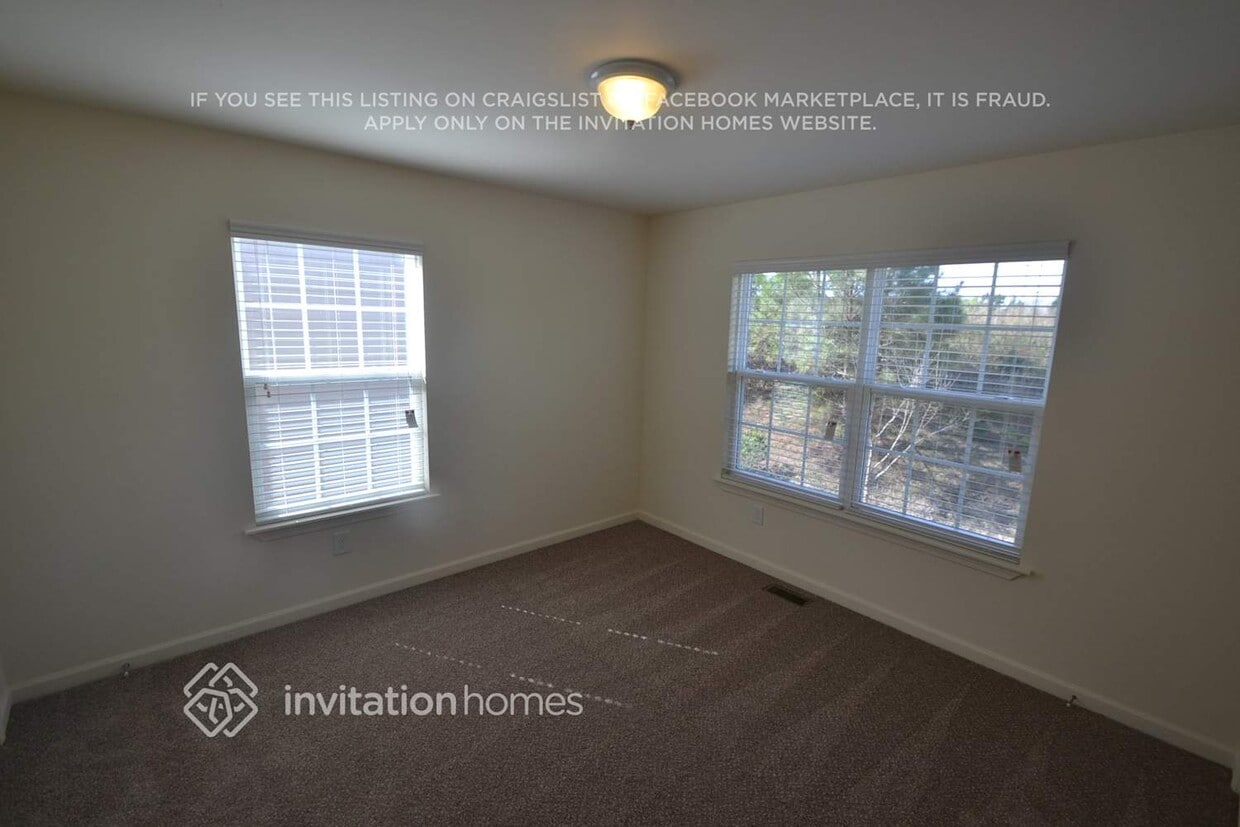 Foto del edificio - 112 Village Pkwy