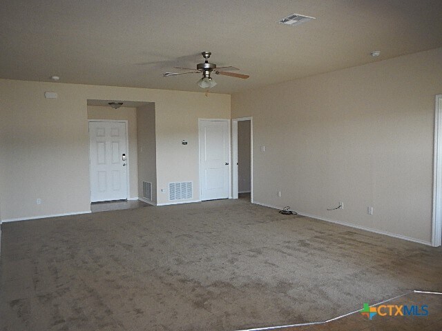 Foto del edificio - 4900 Screaming Eagle Cir