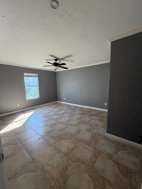 Building Photo - 7200 Clarewood Dr