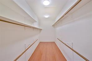 Building Photo - 642 Wilcrest Dr