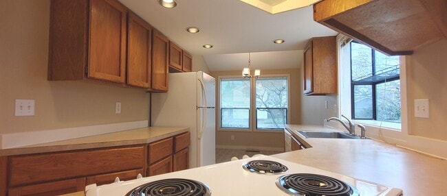 Building Photo - Charming One-Level 3BR Home in Desirable B...
