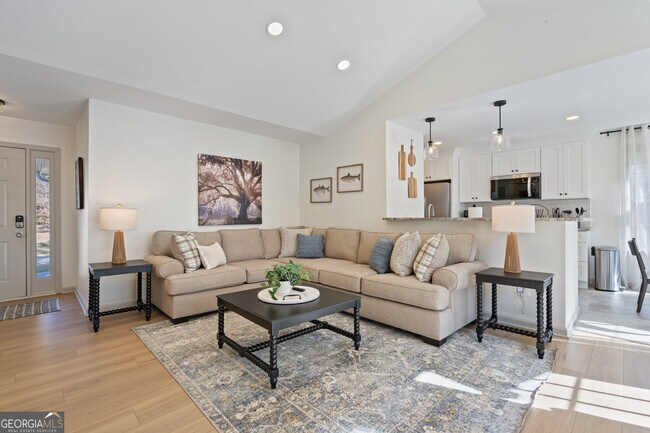 Building Photo - 17 N Wesley Ridge