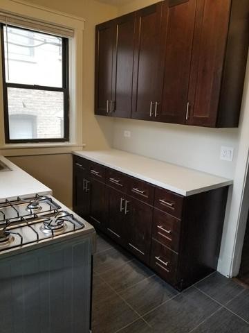 Foto del edificio - 628 W Surf St