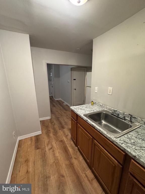 Building Photo - 336 N Gross St