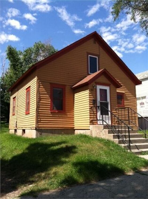 Foto principal - Charming 2-Bedroom, 1-Bath Home in NE Vall...